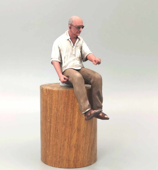 Ron Seated - 1/24th Scale (75mm Scale) - KFS-411/412
