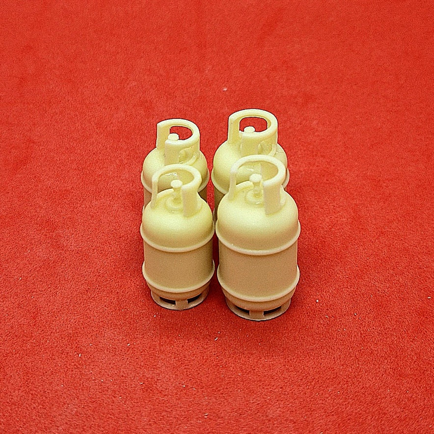 Set of 4 Gas Cylinders (in two sizes) - KFS-395