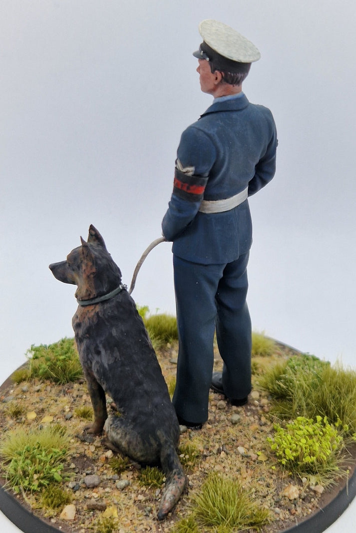 RAF Police Dog Handler with German Shepherd 1/24th Scale (75mm Scale
